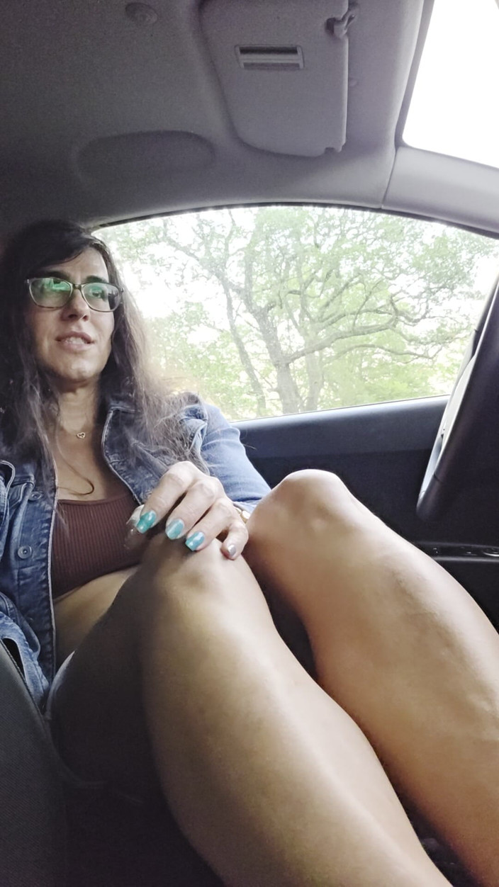 Bella Roma: Fetiche por pés no carro