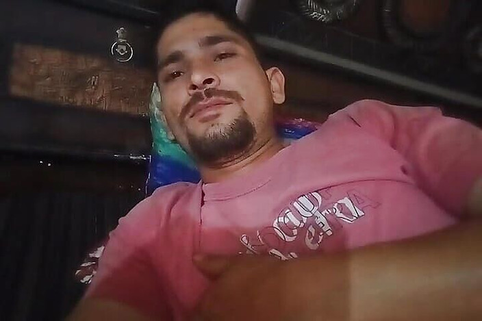 Gangbang straight: Индийский паренек в любительском видео, эпизод 4