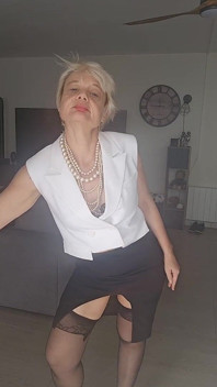 Ce crezi de costumul meu pentru a merge la serviciu? Ai mai trecut cu o zi înainte