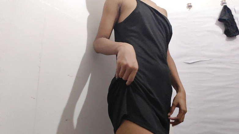 desigirl93: Perempuan jalang kolej memerah pepeknya semasa ibu bapanya keluar