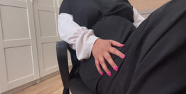 Lux Eva: 叙利亚熟女坐在网络聊天中抚摸她的阴蒂