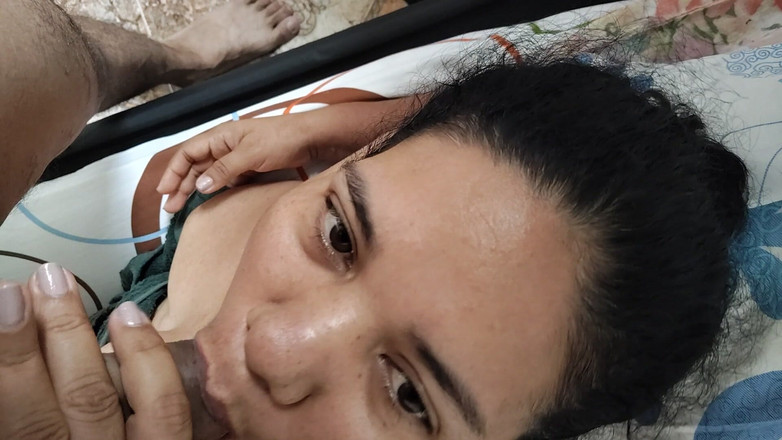 Valkyrieandluigy: Anh ấy thích bú cặc của tôi