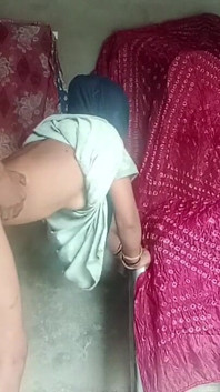 Sexy šukání kundičky desi vesnice Bhabhi
