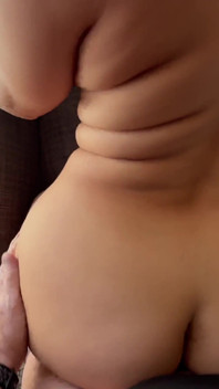 Ma demi-sœur Adriana Maya m’a surpris en train de me branler et m’a vidé la bite ! Aitsfs3e3