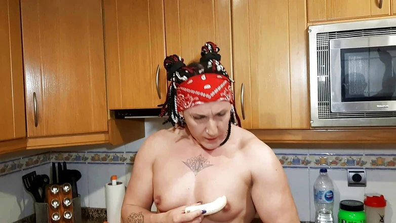 Danaxmuscles: My Big Ass Bathed in Milk 1