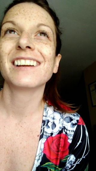 Lady_the_Tramp: Mostrando peitos para caminhoneiros