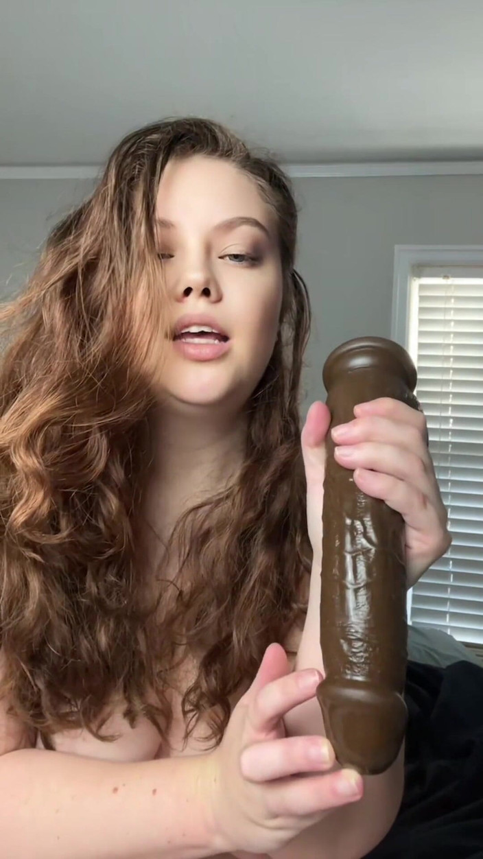 Dirtysecret: Femdom POV: Kouření kouře a ponižování mého paroháče ex ep 1