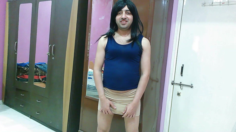 Cute & Nude Crossdresser: Hot sissy crossdresser femboy Sweet Lollipop pissing under the nude...