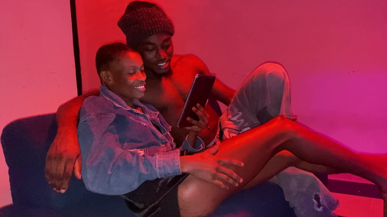 Fap zone: BBC Stretch štíhlá děvka těsná kundička