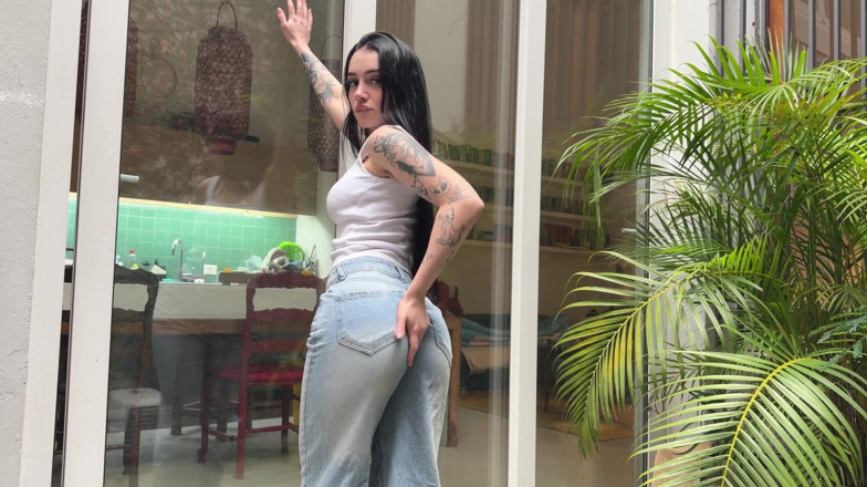 Chavitaxxx: mere boyaphrend ne mujhse ek aautdor vidiyo manga