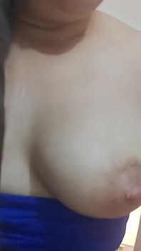 Soție curvă înghițind sperma ca o curvă bună
