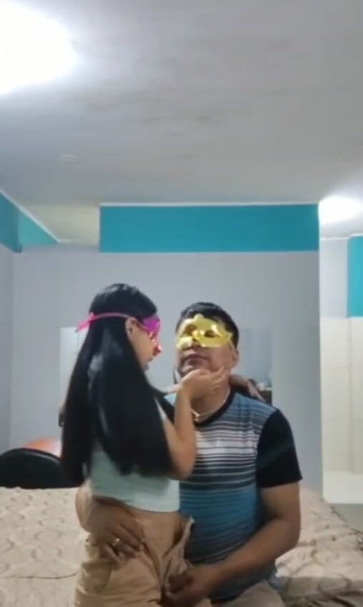 Gemidos3001: 내 남친에게 좋은 오럴을 주고 그는 나를 자위해