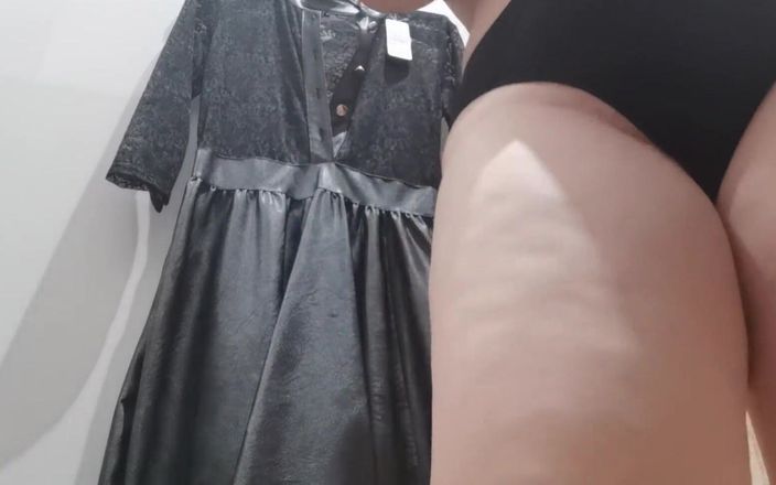 Nicoletta Embassi: Mama vitregă italiană dolofană te duce cu ea la un...