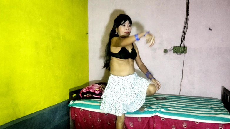 Ayesha MirzaXPro: Real Desi Indian Couple Romantic Night Exclusive Desi Couple Private...
