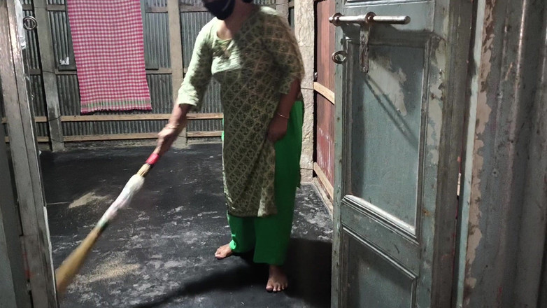 SAFI-SEXY: Ho abbracciato mia zia e ho iniziato a scoparla nel...