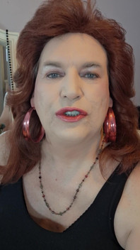 I Would Love Some Kisses From My Fans!