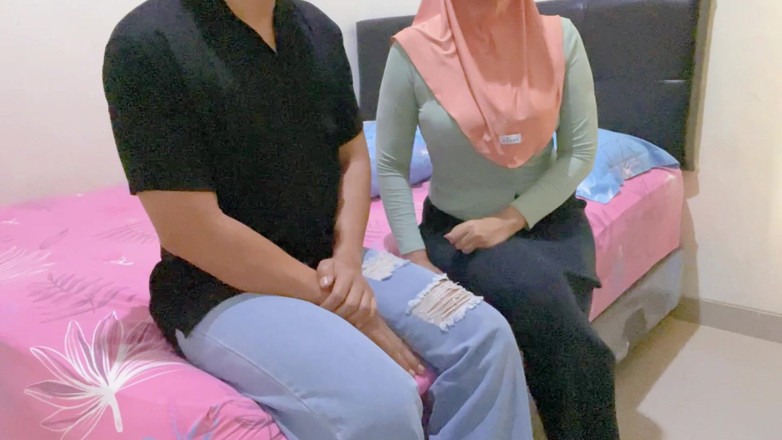 Bintang hyper: Hijab Tobrut My Friend's Wife Cheated on Me Because She...