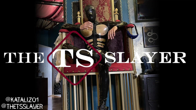 The xxx slayer - trans productions: Entraînement de vache à sperme : une transso attachée, pompée la bite,...