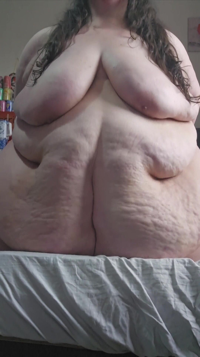 SSBBWLadyBrads: SSBBW Velké břicho Chvěje hluková postel