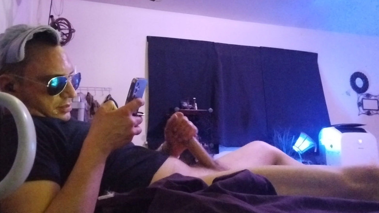 RoyToyBoi: Grande amigo do pau chupa uma carga