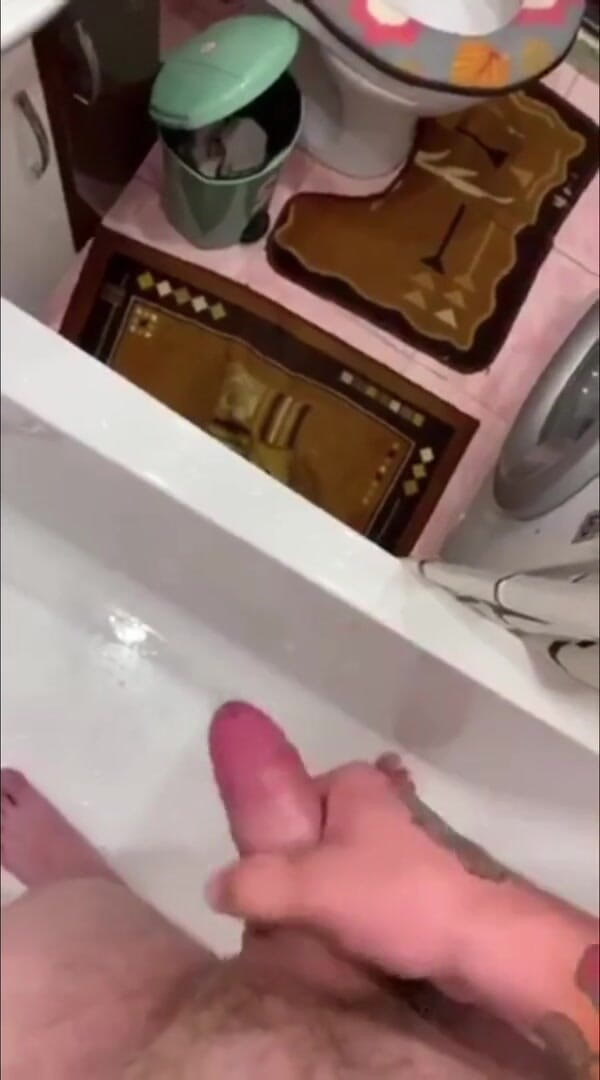 SergeyBear: Me in bathroom