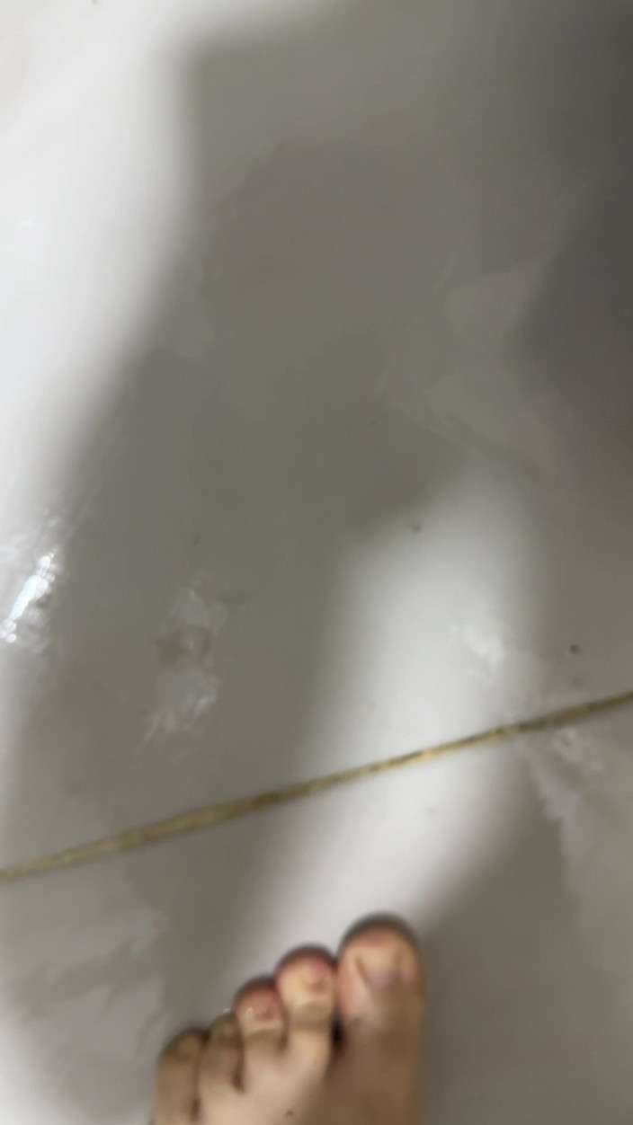 SweetLucy96: Naken städerska