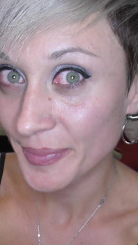 Prsaté MILF děvky s úžasnými těly chtějí tvrdý gangbang