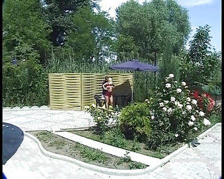 German amateur couples: Кругла дупа красуні з Німеччини радує свого сусіда