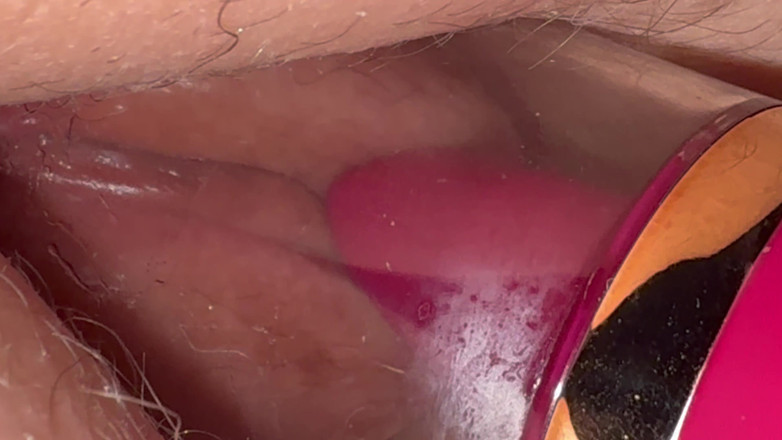 PussyGalorious: Лизать игрушку на моей набухшей киске