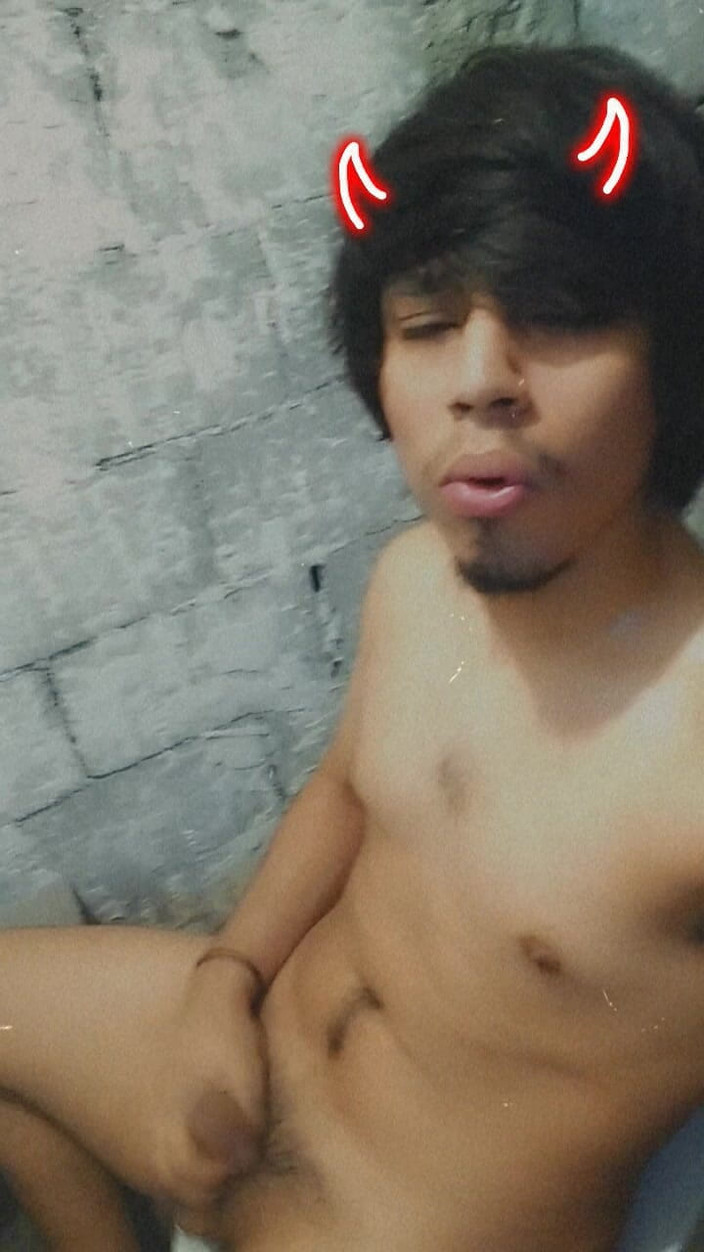 AlexAlejandro13: Гарячий диявол в туалеті