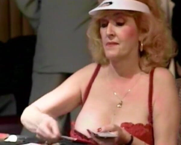 Videos Francaises: Zralé francouzské děvky si užívají orgie sexu