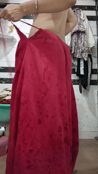 Penggambaran video terbuka bhabi Priya Bhabi