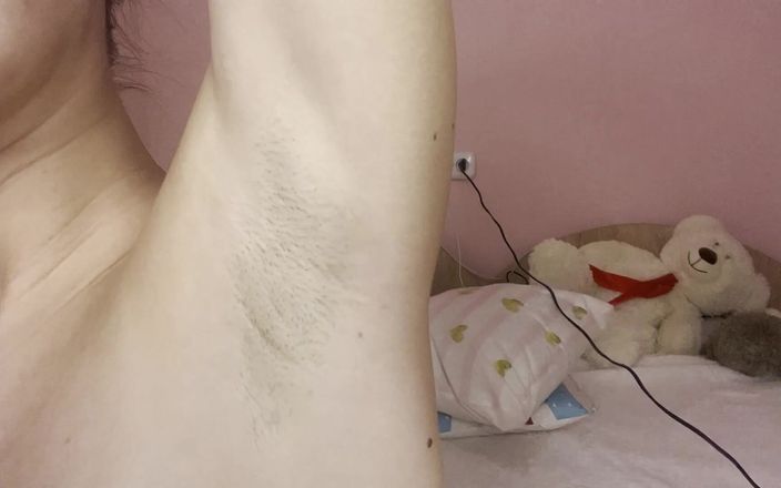 Skinny_lady69: Okselaanbidding slavintraining