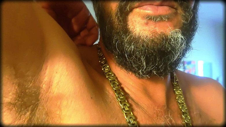 Rock F hairy: 我明天早上要去凝视