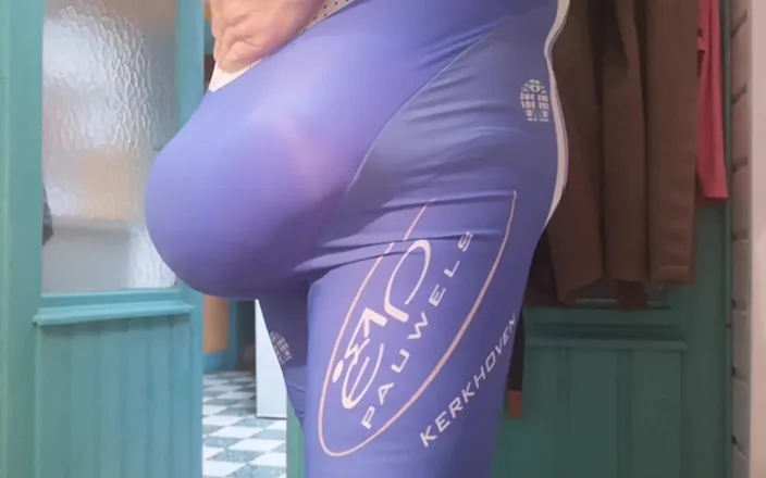 Monster_Meat_: Obscene Bulging in Different Clothes