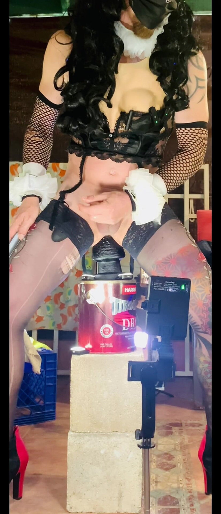 Benito414: Cewek femboy dengan lingerie seksi lagi asik ngentot dildo ukuran...