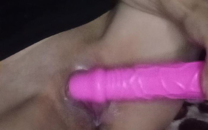 AgathhaA: Nové růžové dildo s hračkou