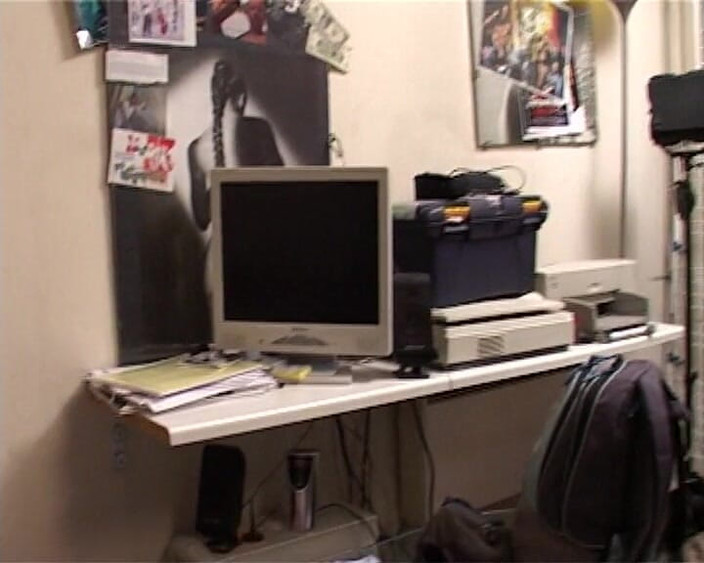 La France a Poil: 从街上到床上，这个漂亮的金发女郎被肛交