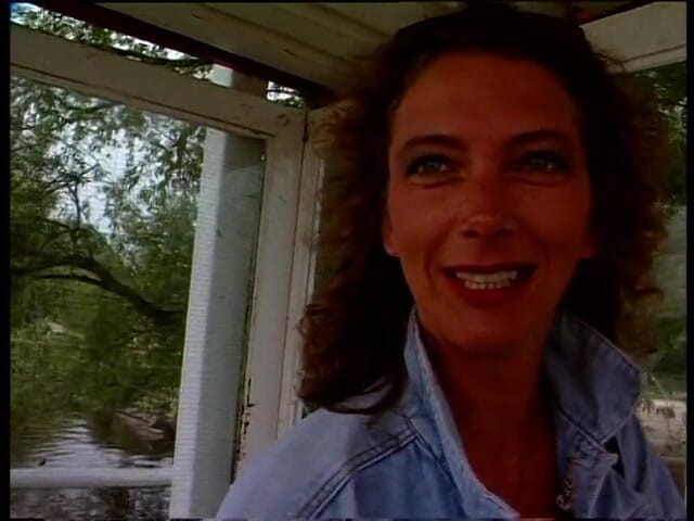 Lucky Cooch: Vintage bruna intervista all'aperto