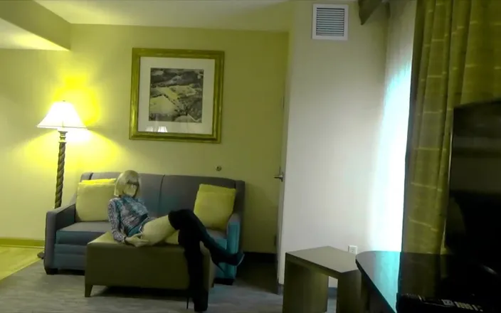 Patty doll 53: Cute GILF Playing With Herself