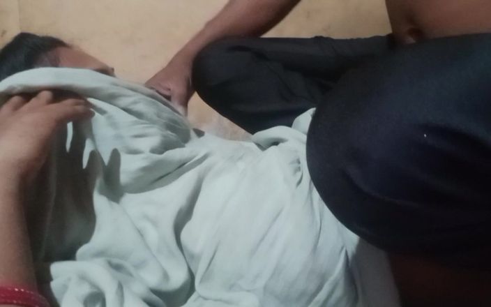 xxxSejal: J’ai baisé ma petite demi-sœur si jolie aujourd’hui