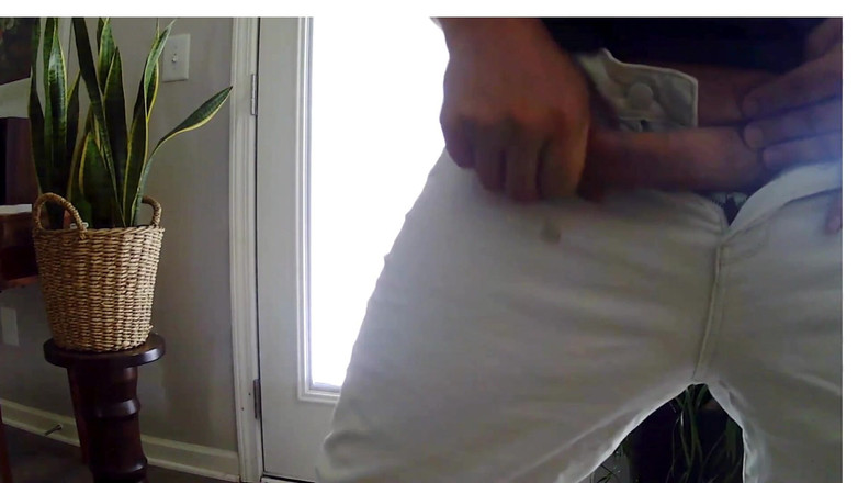 Dick Pants: White Jeans वीर्य शॉट के साथ समाप्त होती है