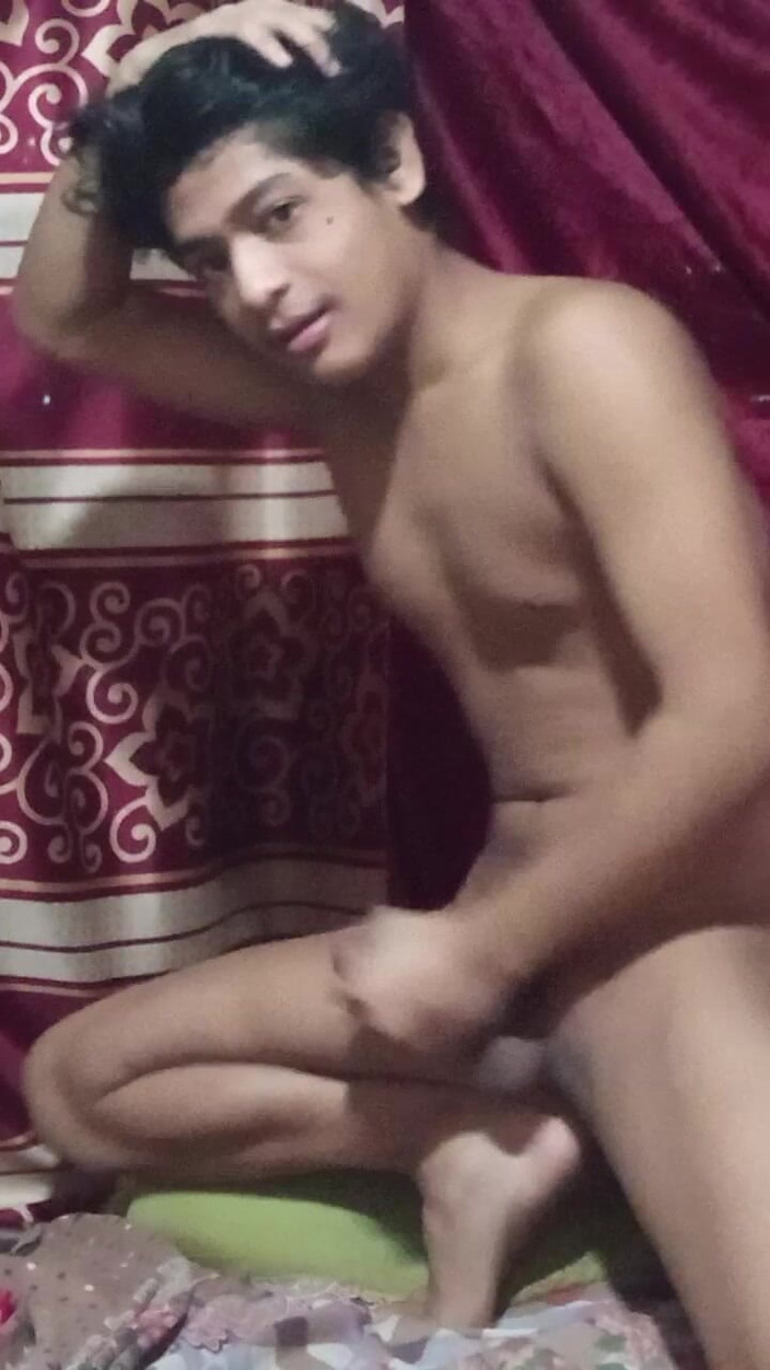 Hot Lover Boy: Sensuella sovrumsmoment - passionerat spel med mjuk touch