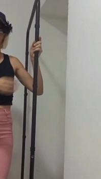 ムラムラしたラテン系恋人カップルがコロンビアのクータでとても美味しい方法でセックス