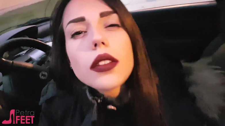 Smokin Fetish: Ao ar livre fumando com doce Petra