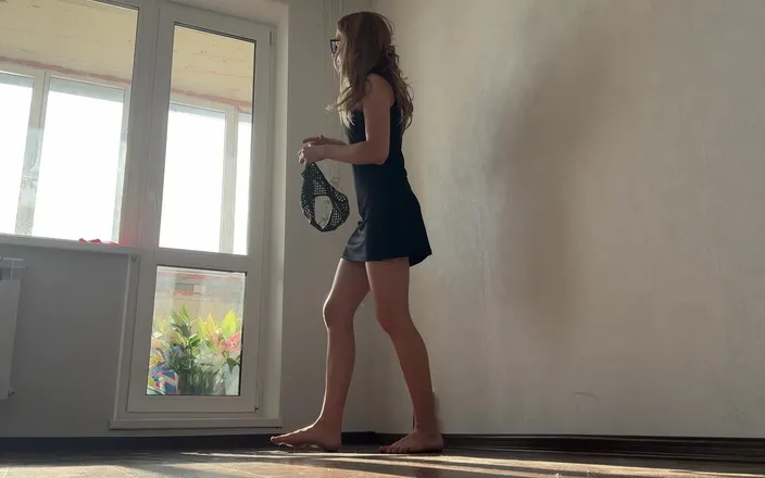 Skinny_lady69: Changing My Panties