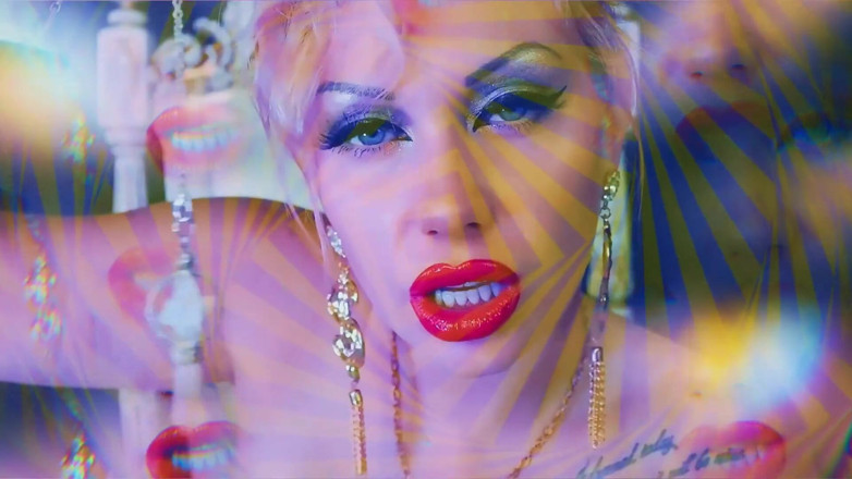 Goddess Misha Goldy: Upozornění!!! Obsahuje erotické halucinace!! Totálně ti ošukám mozek