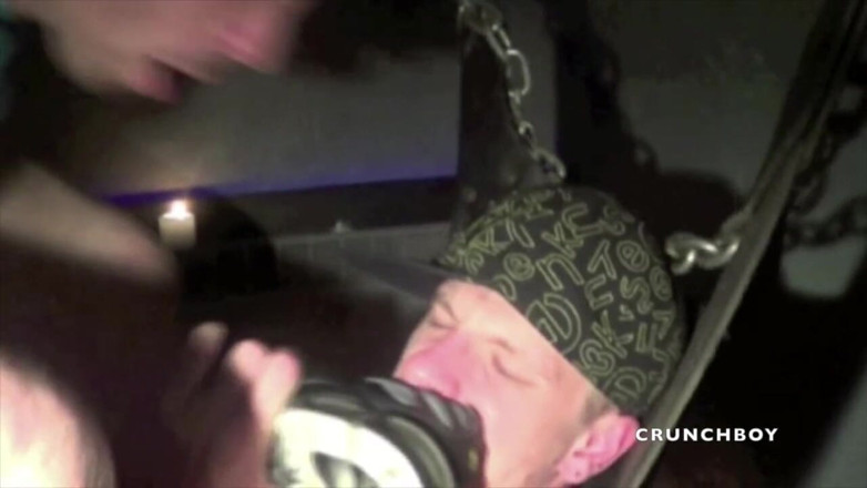 Sneaker gay: Slut fucked by scally lad in cruising with sneakers humiliation