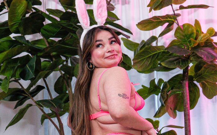 Thicq: Bubble Butt Bunny