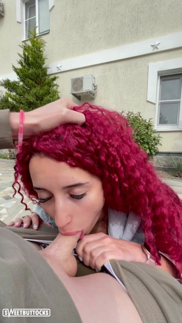 Sweet Buttocks: Zrzavá holka sála a nahradila její kundičku na mém péru